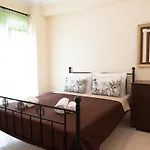 Evdokia's And Apartamento Neos Marmaras