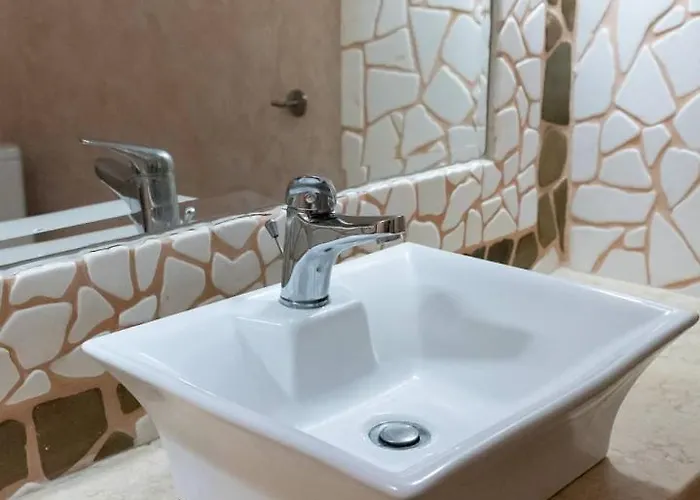 Evdokia's And Neos Marmaras