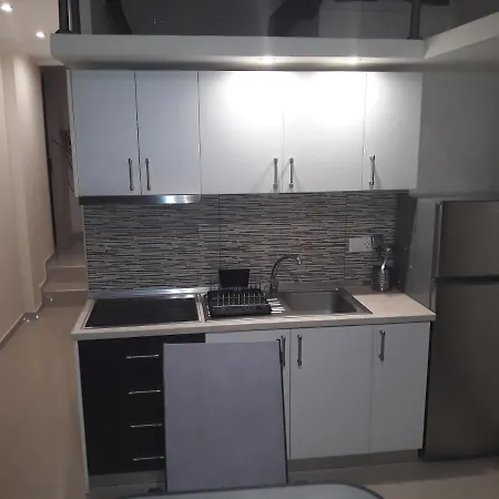 Evdokia's And 아파트 네오스마르마라스