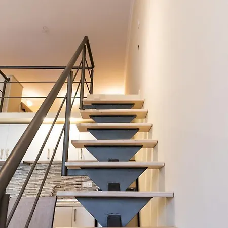 Evdokia's And 아파트 *