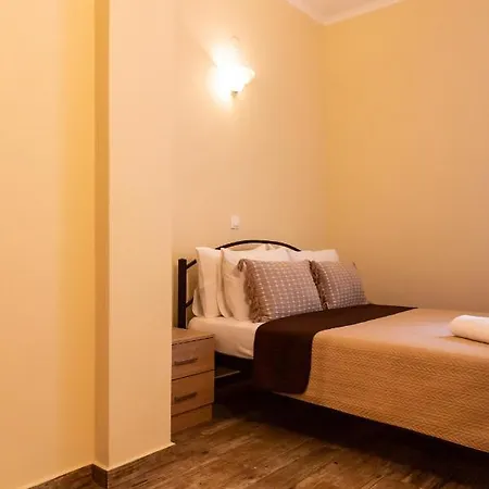 Evdokia's And 아파트 네오스마르마라스