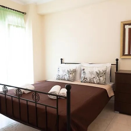 Evdokia's And 아파트 네오스마르마라스