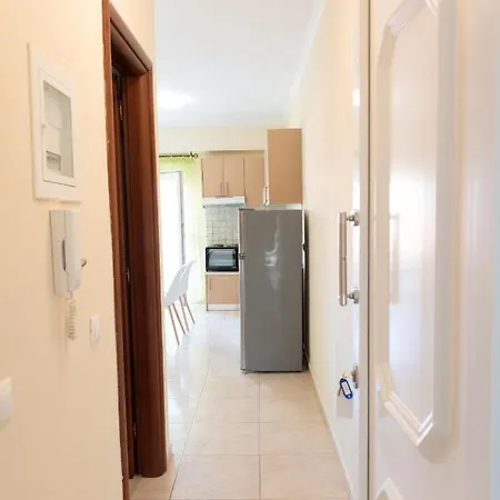 Evdokia's And 아파트 네오스마르마라스