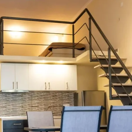 Evdokia's And 아파트 *