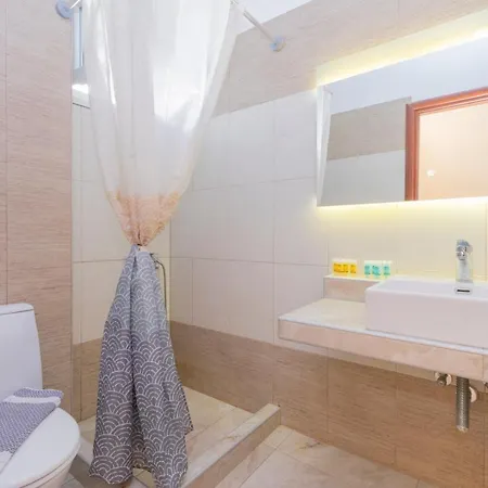 아파트 Evdokia's And *